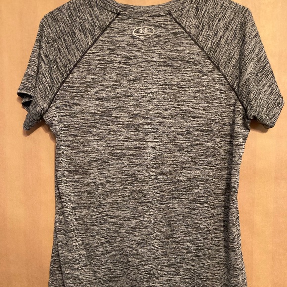 Women’s Dry Fit tops - (1) Nike & (1) Under Armour - size Medium - Picture 7 of 7